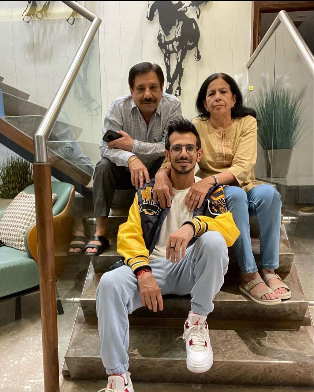 Yuzvendra Chahal with his parents